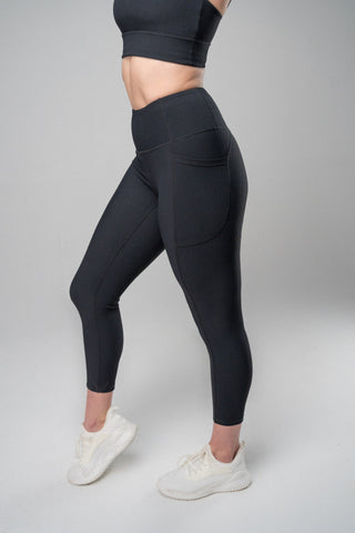 Jackie is 5'7, Waist 29", Wearing Medium