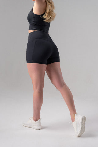 Jackie is 5'7, Waist 29", Wearing Large