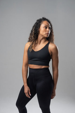 Angela is 5'2, Bust 34B, Wearing Mediumv