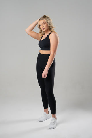 Abby is 5'10, Waist 29", Wearing Medium