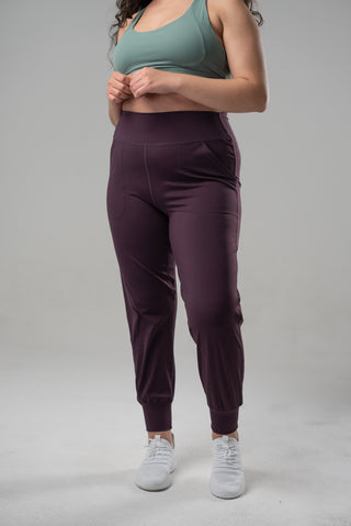 Janette is 5'6, Waist 34", Wearing XL