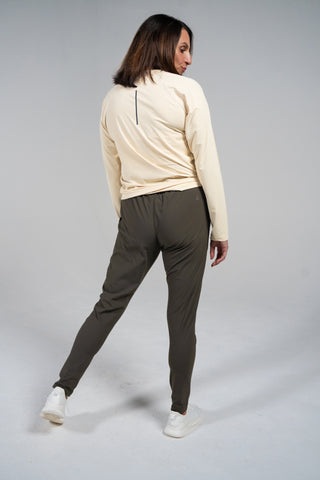 Alyth Active Alive Unleashed Long Sleeve in Cream - Women's Workout Long Sleeve Top Front View