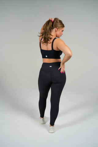 Alyth Active Dynamic Devoted Warmth Legging in Black - Women's Workout Leggings Close Up