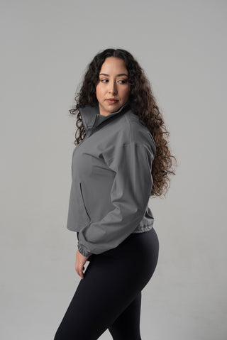 Alyth Active Gravity Breaking Free Pullover in Muslin - Women's Running Clothing Front View