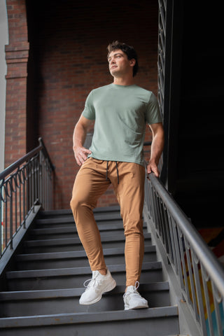 Alyth Active Grit V2 Pant in Black - Women's Running Pants Detail View