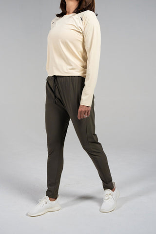 Alyth Active Grit V2 Pant in Dark Olive - Women's Running Pants Back View